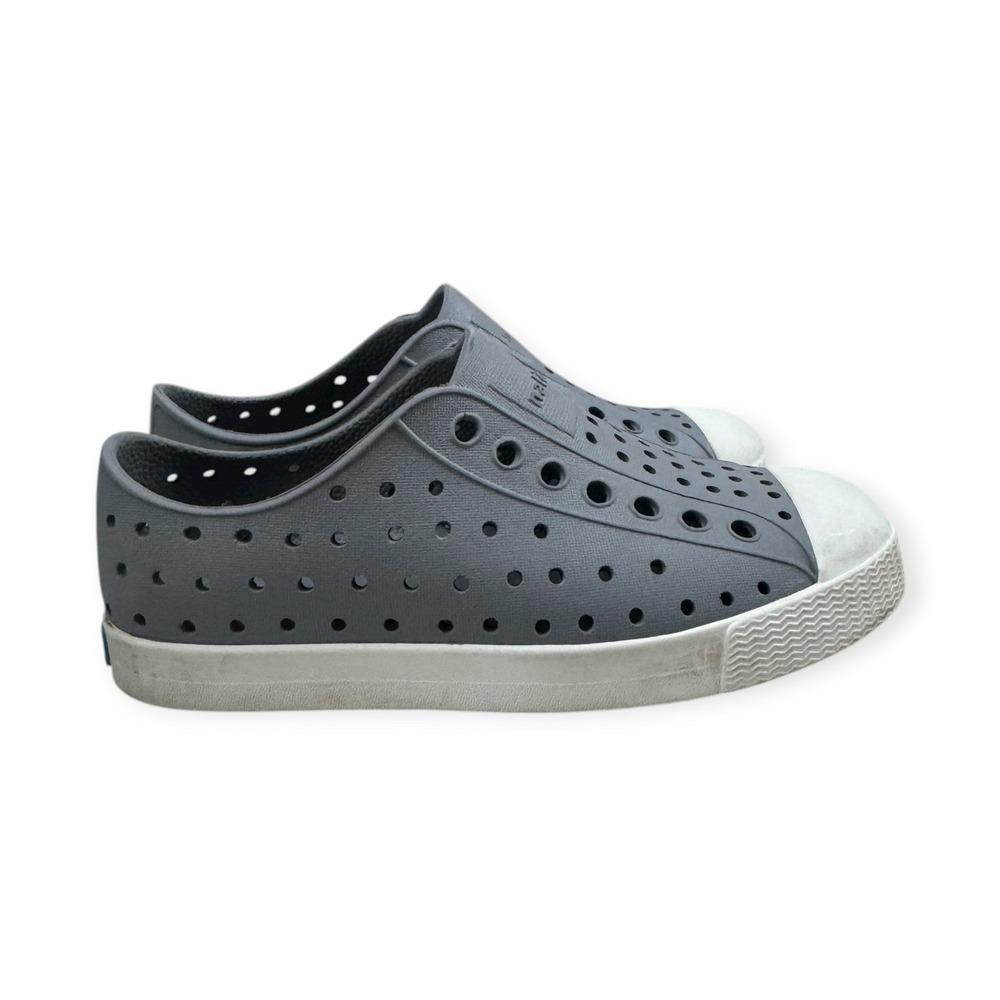 Native Jefferson Gray Shoes Kids Size 11 Slip On - Picture 2 of 5